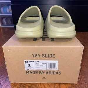 Yeezy Slides (Authentic)